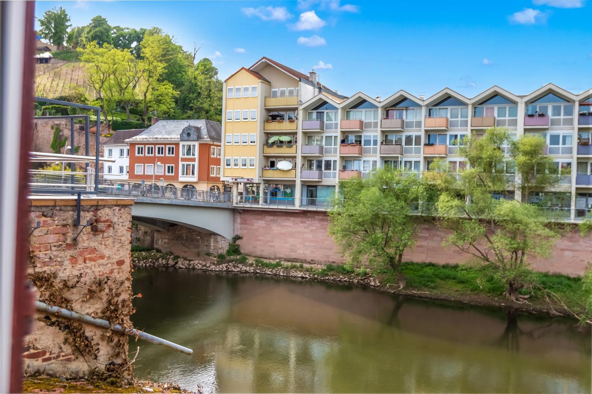 Altstadt Apartment Am Wasser Mit Parkplatz Und Riesigem Garten باد كروزناش المظهر الخارجي الصورة